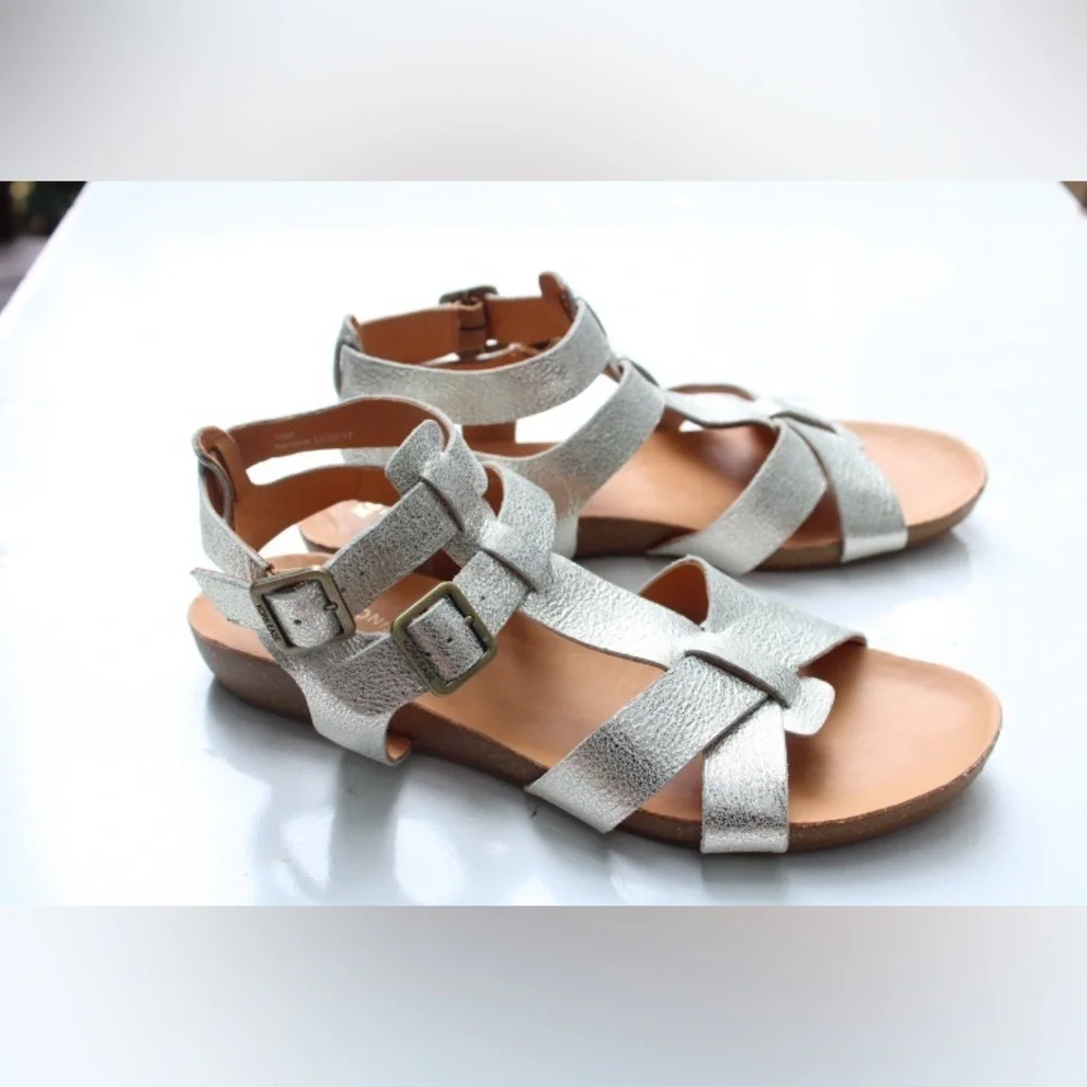NWOT Kork-ease sandals
